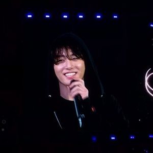 Meet your Posher, Moon